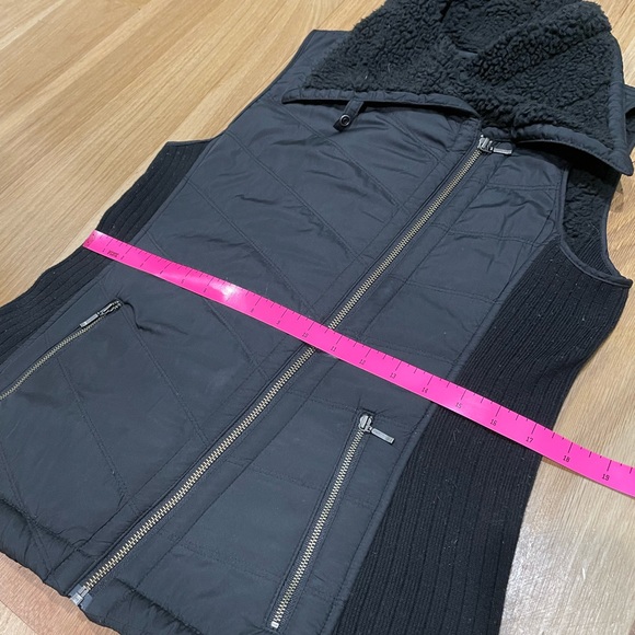 Prana Vest size Medium - Picture 8 of 10